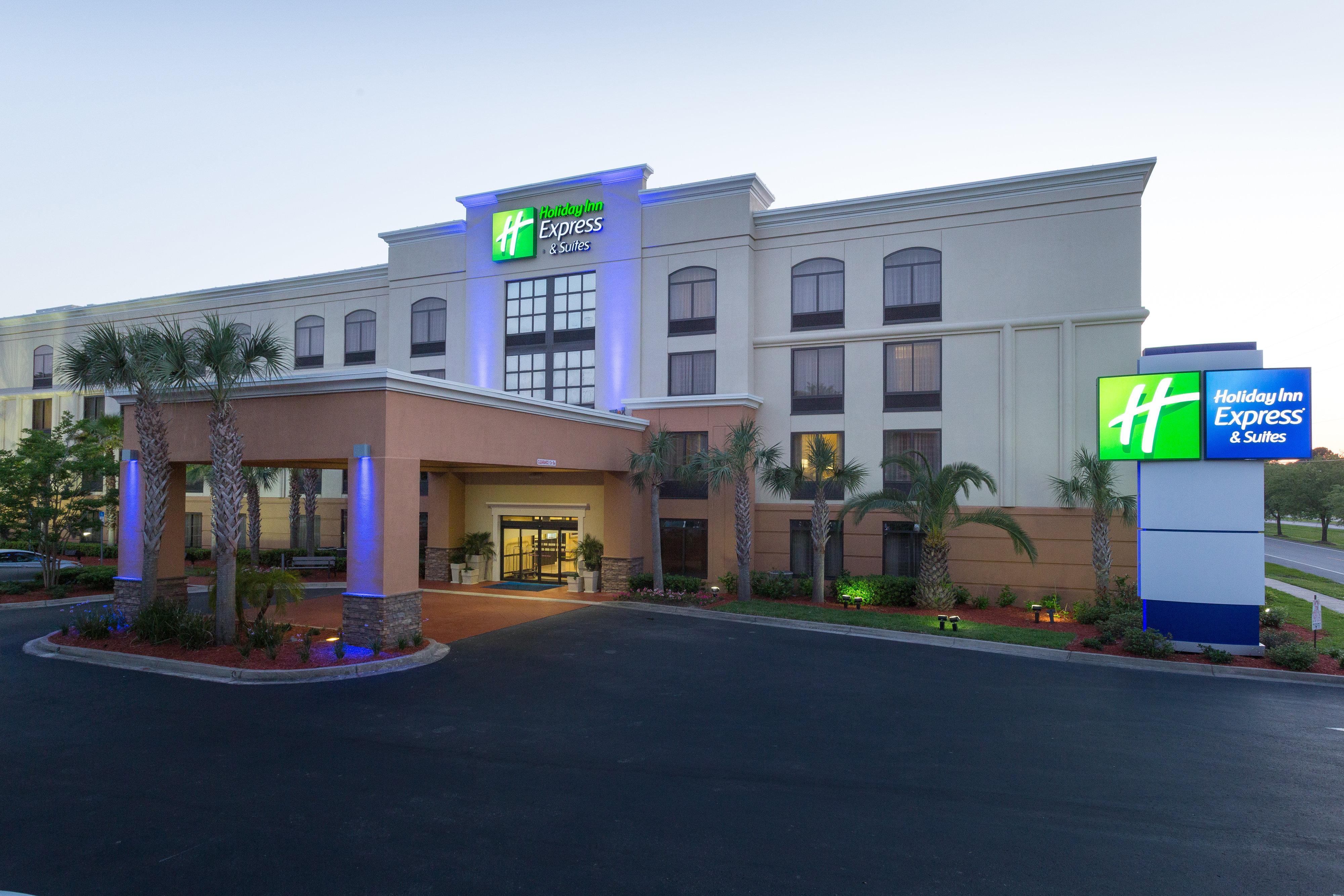 Holiday Inn Express Hotel & Suites Jacksonville Airport, An Ihg Hotel Exterior photo